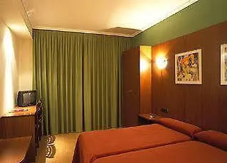 Hotel Leon 2*